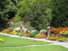 Garden at Spiez Castle (c) copyroght 2007 by Shields Gardens Ltd.   All rights reserved.